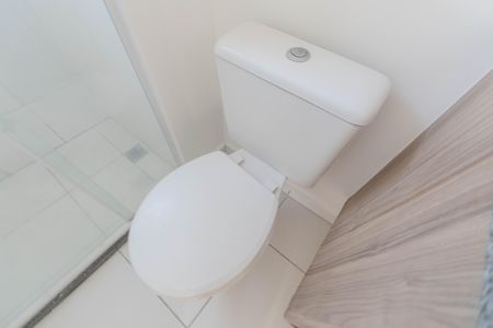 Apartamento para alugar com 55m², 2 quartos e 1 vaga Apartamento para alugar com 55m², 2 quartos e 1 vagaBanheiro da Suíte 1