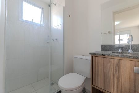 Apartamento para alugar com 55m², 2 quartos e 1 vaga Apartamento para alugar com 55m², 2 quartos e 1 vagaBanheiro da Suíte 1