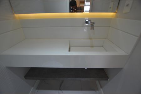 Lavabro de apartamento à venda com 2 quartos, 120m² em Vila Valqueire, Rio de Janeiro