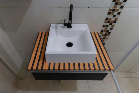 Casa para alugar com 75m², 2 quartos e sem vagaBanheiro