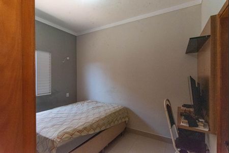 Casa à venda com 180m², 3 quartos e 2 vagasSuíte