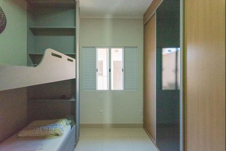 Casa à venda com 180m², 3 quartos e 2 vagasQuarto