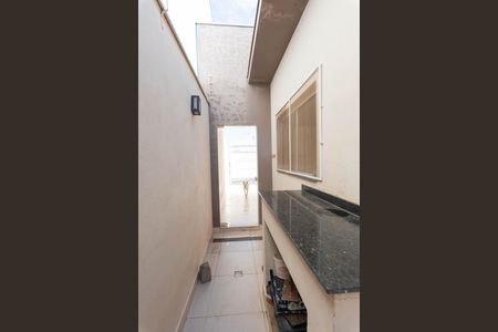 Quintal de casa à venda com 3 quartos, 180m² em Parque Aeroporto, Campinas