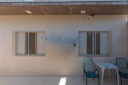 Casa à venda com 180m², 3 quartos e 2 vagasQuintal