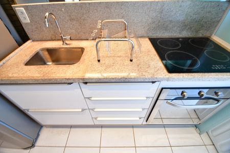 Cozinha de apartamento para alugar com 1 quarto, 43m² em Bosque, Campinas
