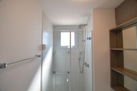 Banheiro de apartamento para alugar com 1 quarto, 43m² em Bosque, Campinas