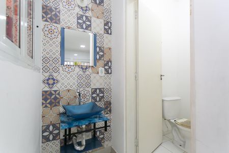Casa à venda com 100m², 3 quartos e 2 vagas Casa à venda com 100m², 3 quartos e 2 vagasLavabo / Lavatório