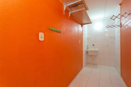 Casa à venda com 100m², 3 quartos e 2 vagas Casa à venda com 100m², 3 quartos e 2 vagasÁrea de Serviço