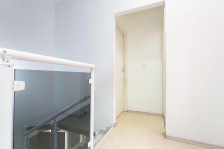 Casa à venda com 100m², 3 quartos e 2 vagas Casa à venda com 100m², 3 quartos e 2 vagasHall do Quarto
