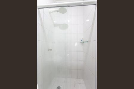Casa à venda com 100m², 3 quartos e 2 vagas Casa à venda com 100m², 3 quartos e 2 vagasBanheiro da Suíte