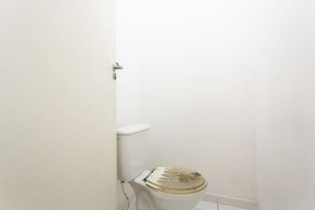 Casa à venda com 100m², 3 quartos e 2 vagas Casa à venda com 100m², 3 quartos e 2 vagasLavabo