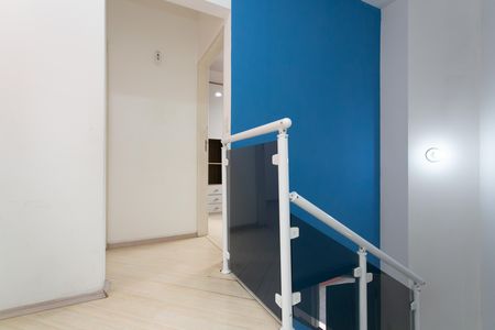 Casa à venda com 100m², 3 quartos e 2 vagas Casa à venda com 100m², 3 quartos e 2 vagasHall do Quarto