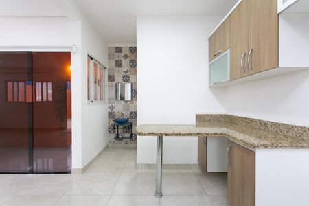 Casa à venda com 100m², 3 quartos e 2 vagas Casa à venda com 100m², 3 quartos e 2 vagasCozinha