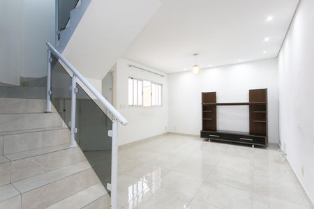 Casa à venda com 100m², 3 quartos e 2 vagas Casa à venda com 100m², 3 quartos e 2 vagasSala