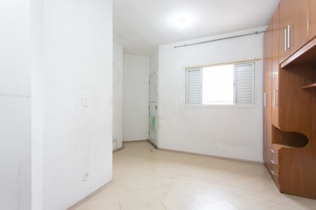 Casa à venda com 100m², 3 quartos e 2 vagas Casa à venda com 100m², 3 quartos e 2 vagasSuíte