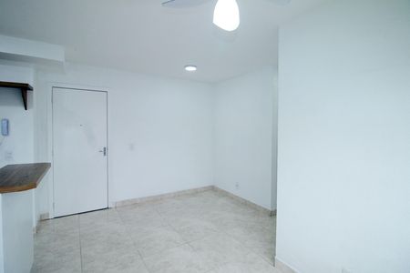 Sala de apartamento para alugar com 2 quartos, 43m² em Vaz Lobo, Rio de Janeiro