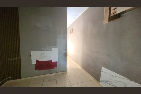 Sala de casa para alugar com 2 quartos, 125m² em Jardim do Vale, Itaquaquecetuba
