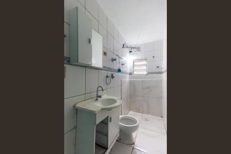 Banheiro de casa para alugar com 2 quartos, 55m² em Vila Sapopemba, São Paulo