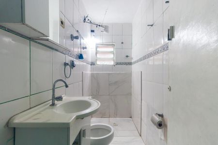 Banheiro de casa para alugar com 2 quartos, 55m² em Vila Sapopemba, São Paulo
