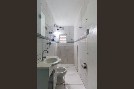 Casa para alugar com 55m², 2 quartos e sem vagaBanheiro