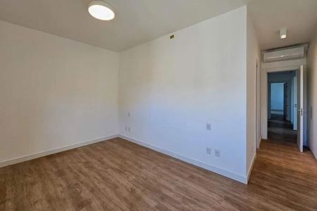 Apartamento para alugar com 195m², 4 quartos e 4 vagas Apartamento para alugar com 195m², 4 quartos e 4 vagasQuarto 4