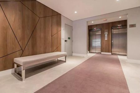 Studio à venda com 28m², 1 quarto e 1 vaga Studio à venda com 28m², 1 quarto e 1 vagaHall Social