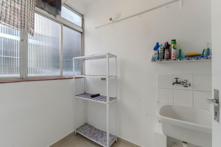 Apartamento à venda com 65m², 1 quarto e sem vagaÁrea de Serviço