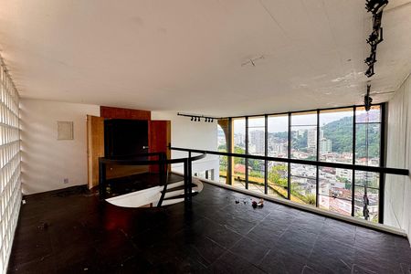 Casa para alugar com 4 quartos, 436m² em Laranjeiras, Rio de Janeiro