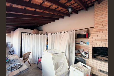 Casa para alugar com 268m², 3 quartos e sem vaga