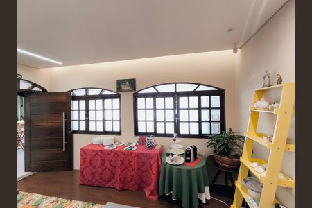 Casa para alugar com 268m², 3 quartos e sem vaga