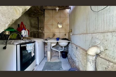 Área de serviço de casa à venda com 2 quartos, 130m² em Caiçaras, Belo Horizonte