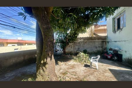 Quintal  de casa à venda com 2 quartos, 130m² em Caiçaras, Belo Horizonte