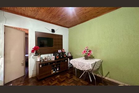 Sala  de casa à venda com 2 quartos, 130m² em Caiçaras, Belo Horizonte