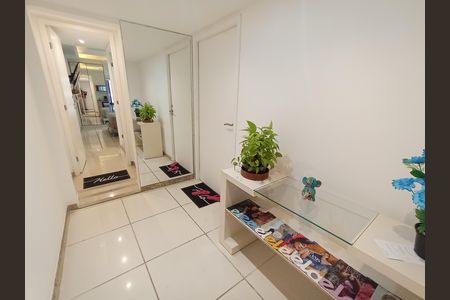Hall de entrada de kitnet/studio para alugar com 1 quarto, 30m² em Barra da Tijuca, Rio de Janeiro