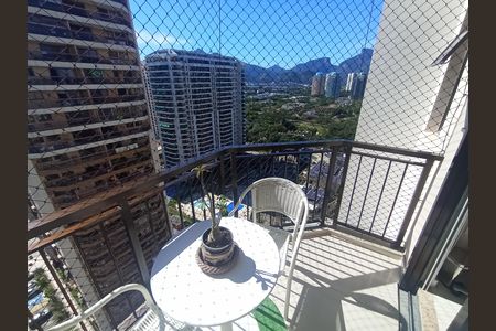 Varanda de kitnet/studio para alugar com 1 quarto, 30m² em Barra da Tijuca, Rio de Janeiro