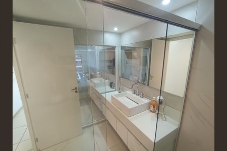 Banheiro Suite  de kitnet/studio à venda com 1 quarto, 30m² em Barra da Tijuca, Rio de Janeiro