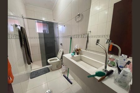 Casa à venda com 186m², 3 quartos e 3 vagasBanheiro 3