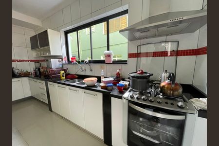Casa à venda com 186m², 3 quartos e 3 vagasCozinha