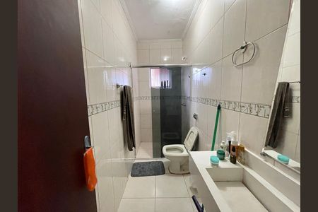 Casa à venda com 186m², 3 quartos e 3 vagasBanheiro 3