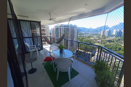 Apartamento para alugar com 70m², 1 quarto e 1 vaga Apartamento para alugar com 70m², 1 quarto e 1 vagaVaranda