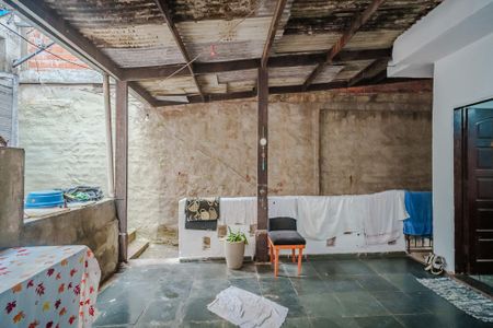 Casa para alugar com 60m², 2 quartos e 1 vagaÁrea de Serviço