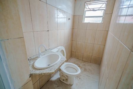 Banheiro de casa à venda com 2 quartos, 120m² em Jardim Jaqueline, São Paulo