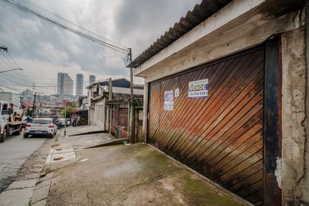 Placa de casa para alugar com 2 quartos, 120m² em Jardim Jaqueline, São Paulo