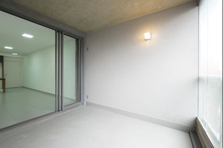 Apartamento para alugar com 69m², 2 quartos e 1 vagaVaranda