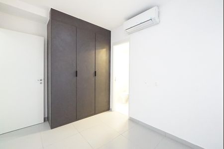 Apartamento para alugar com 69m², 2 quartos e 1 vagaSuíte