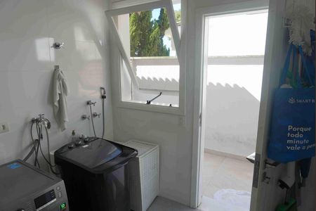 Área de Serviço de casa de condomínio para alugar com 2 quartos, 309m² em Alphaville, Santana de Parnaíba