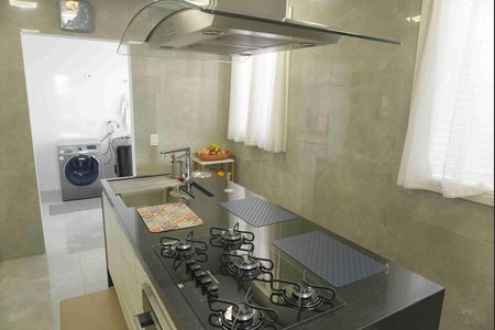 Cozinha de casa de condomínio para alugar com 2 quartos, 309m² em Alphaville, Santana de Parnaíba