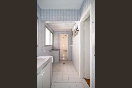 Apartamento para alugar com 163m², 3 quartos e 1 vagaÁrea de Serviço