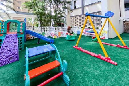 Apartamento para alugar com 163m², 3 quartos e 1 vaga Apartamento para alugar com 163m², 3 quartos e 1 vagaPlayground