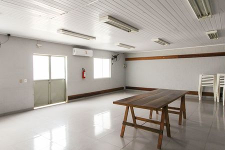 Apartamento para alugar com 40m², 2 quartos e 1 vaga Apartamento para alugar com 40m², 2 quartos e 1 vagaÁrea comum - Salão de festas